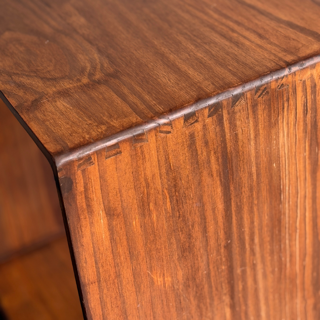 #color_walnut brown